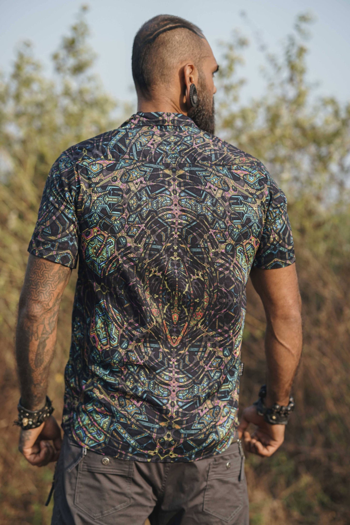 MIND FLARE | Men’s Bamboo Short Sleeve Shirt | Psychedelic Glitch Print