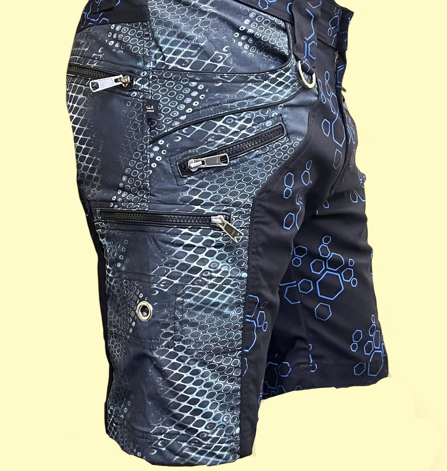 PYTHON DREAMS - Digital Molecular Python Printed Men's NY Shorts