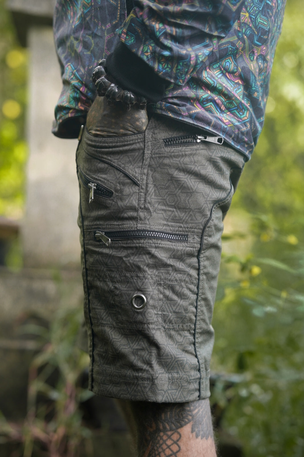 green NY cargo shorts mens side view zip pockets geometric pattern