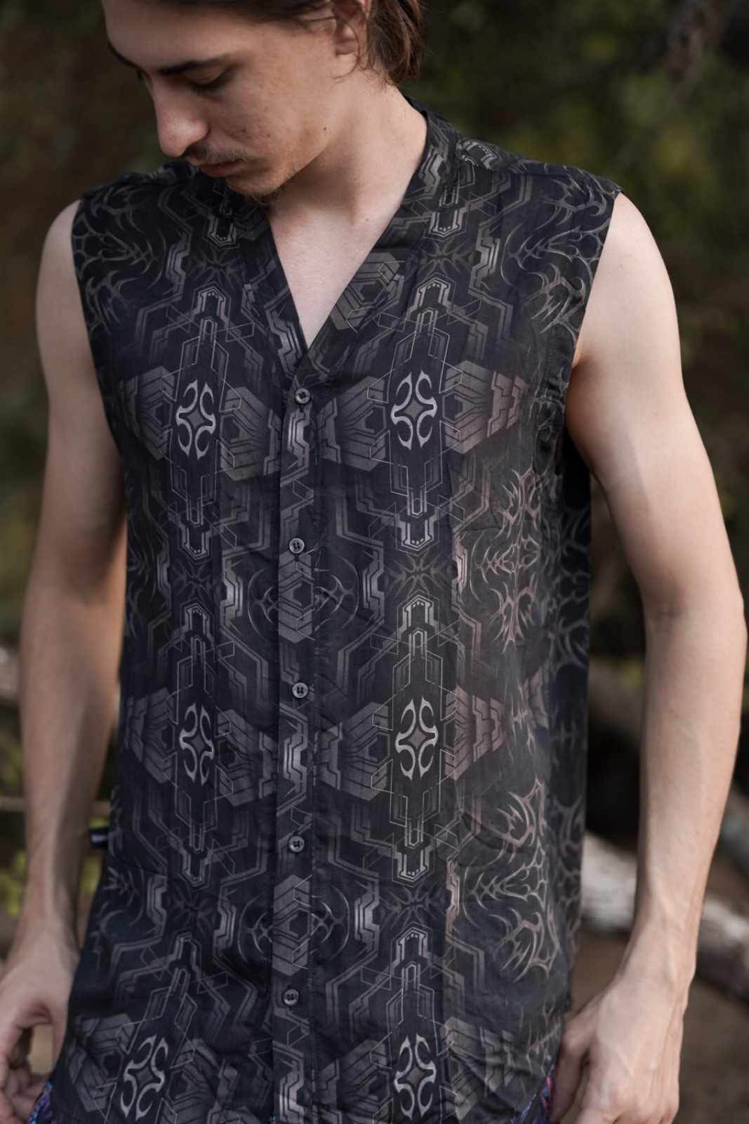 PIRATES OF CHAPORA Gothic Sleeveless Art Wear Bamboo Shirt
